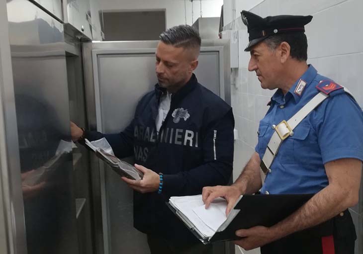 Carabinieri chiudono ristorante in zona “tonnarella”