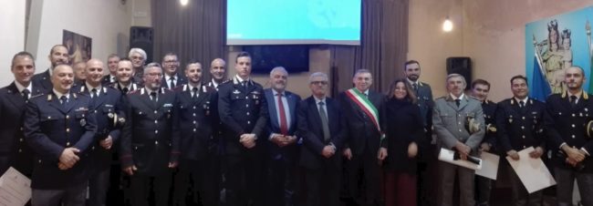 Castellammare premia le forze dell'ordine, consegnati 17 encomi