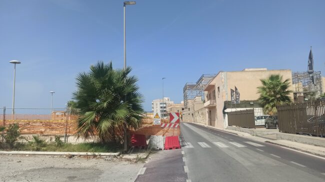 demolizioni sul lungomare di Marsala 