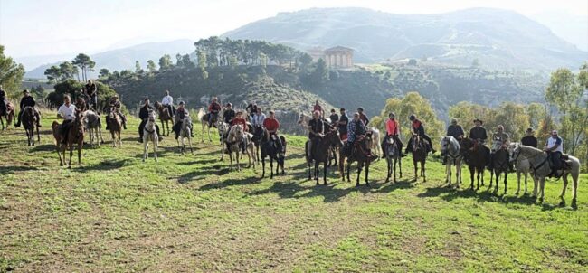 Segesta, un emozionante viaggio a cavallo tra: storia, arte e cultura